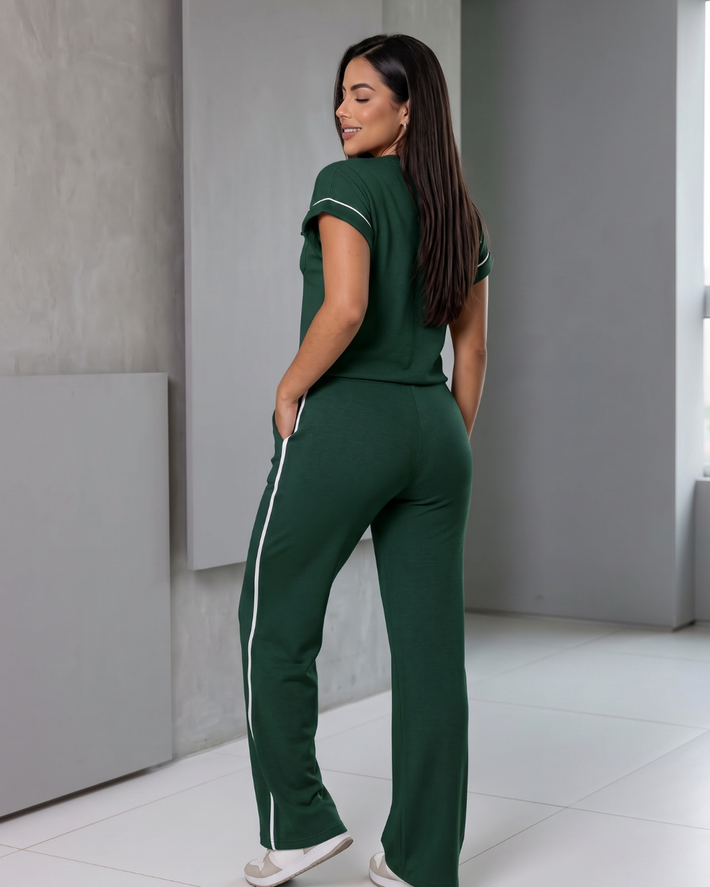 Conjunto Blusa Manga Curta E Calça Reta Com Bolsos Casual