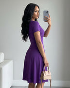 Vestido Midi Evasê Com Decote Transpassado E Manga Curta