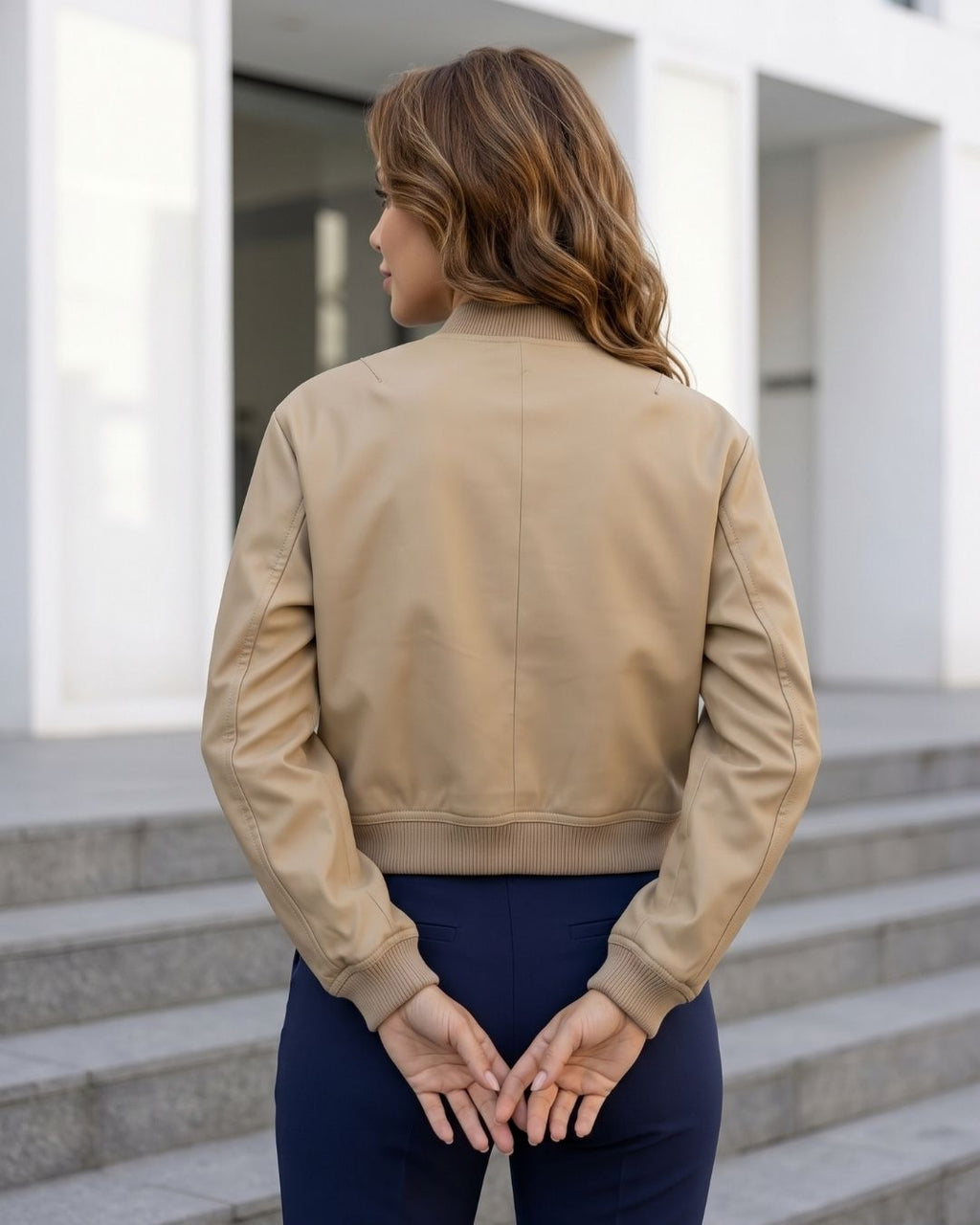 Jaqueta Bomber Cropped Com Bolsos Frontais Utilitária