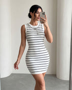 Vestido Midi Justo Sem Manga Gola Redonda Listrado Casual