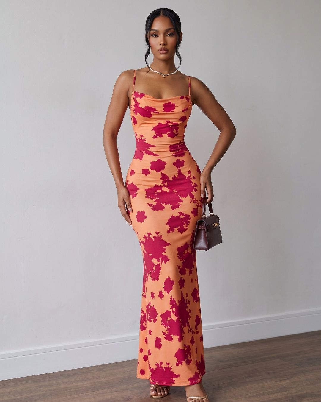 Vestido Longo Justo Floral Com Amarração Nas Costas