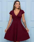 Vestido Midi Rodado Com Decote V E Cintura Marcada