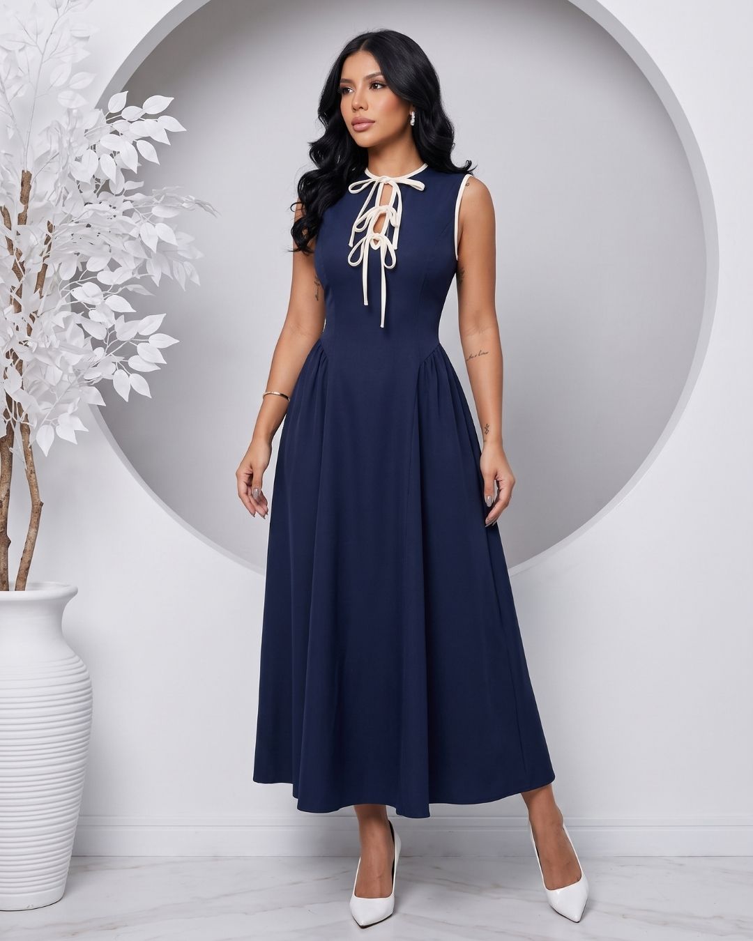 Vestido Midi Evasê Com Laço Frontal E Decote Redondo