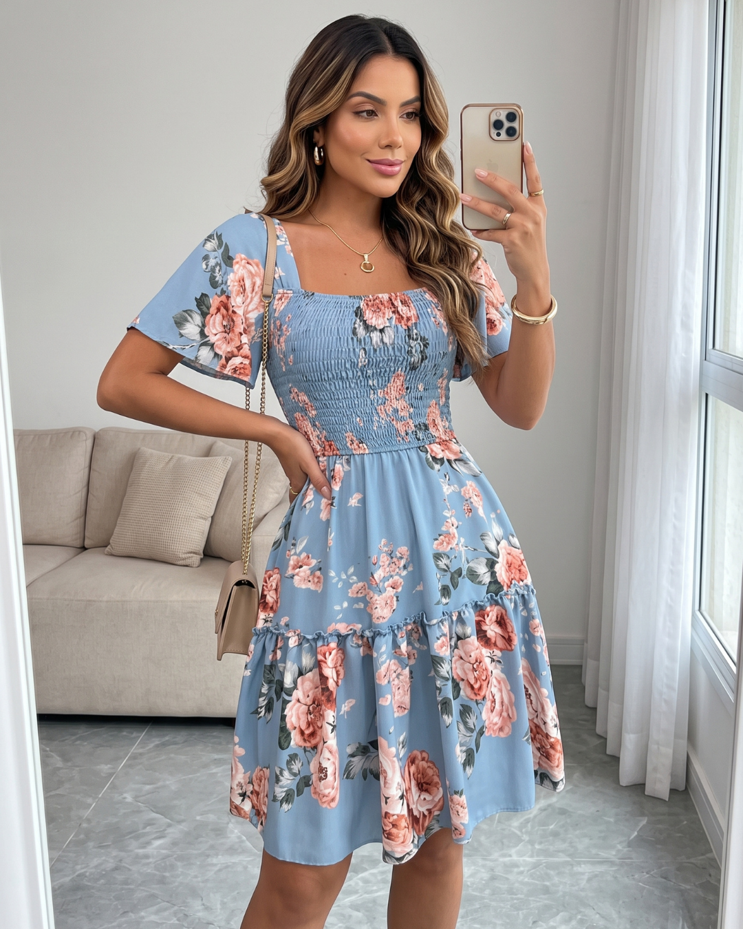 Vestido Curto Floral Com Lastex E Manga Fluida