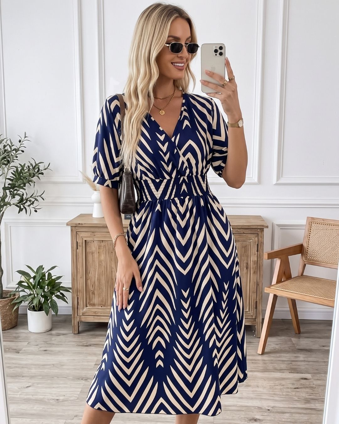 Vestido Midi Estampado Transpassado Com Cintura Marcada