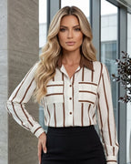 Camisa Feminina Listrada Com Bolsos Frontais Elegante