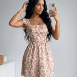 Vestido Curto Floral Com Babados E Amarração Nas Costas