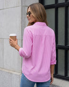 Camisa Feminina Listrada Com Botões E Bolso Frontal