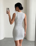 Vestido Midi Justo Sem Manga Gola Redonda Listrado Casual