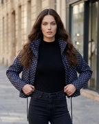 Jaqueta Feminina Puffer Estampada Com Poá E Gola Alta