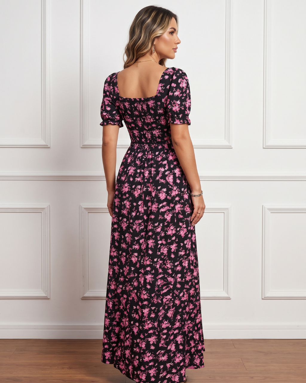 Vestido Longo Floral Com Cintura Marcada E Decote Reto