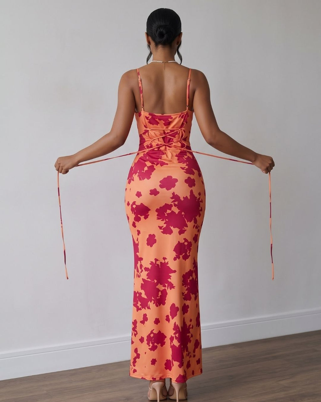 Vestido Longo Justo Floral Com Amarração Nas Costas