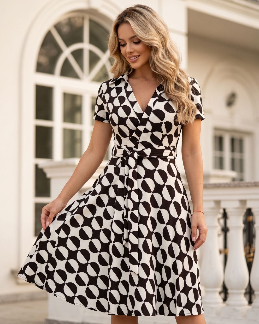 Vestido Midi Chemise Decote V Com Faixa E Bolsos Estampado