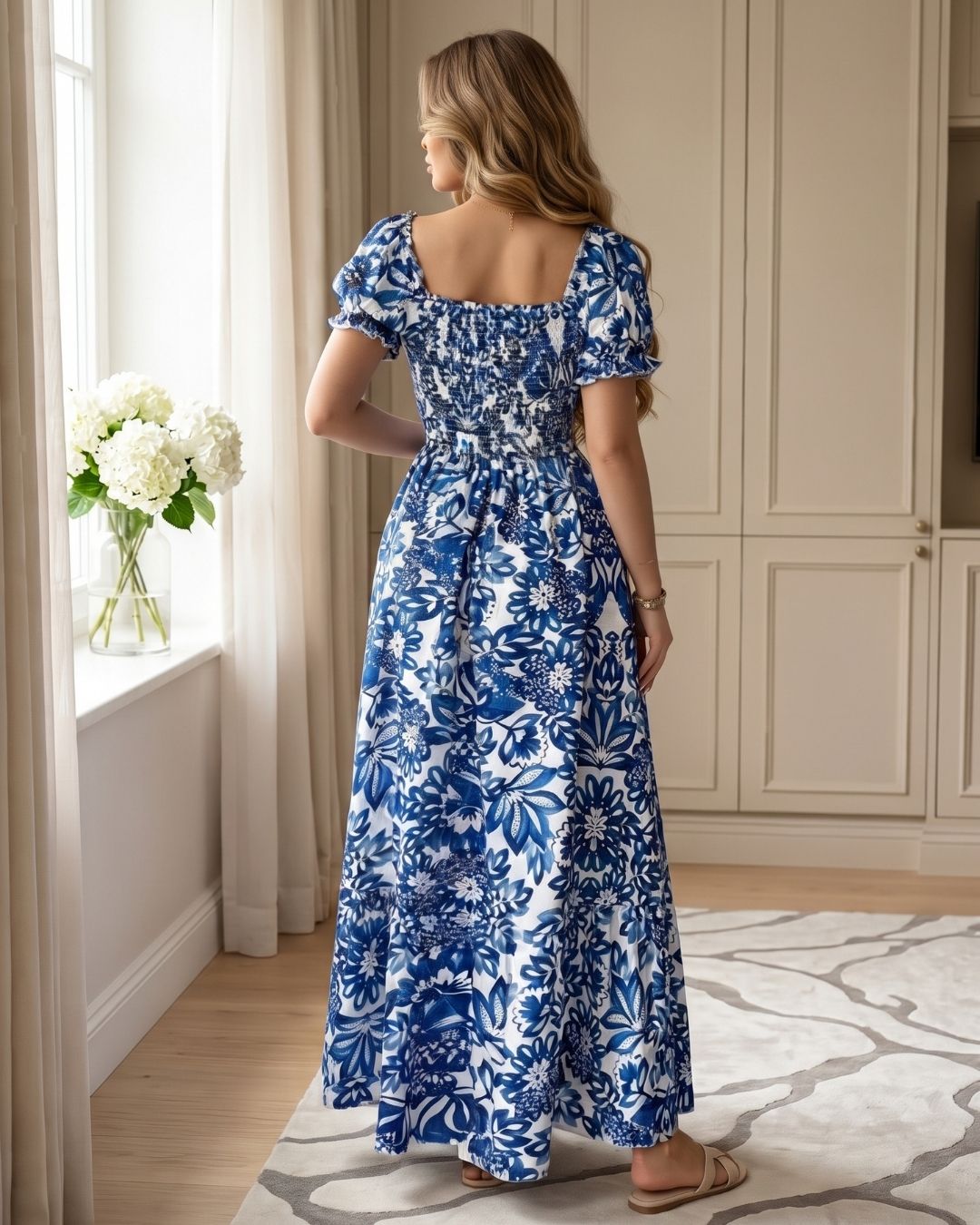 Vestido Longo Floral Com Decote Quadrado E Corpo Lastex