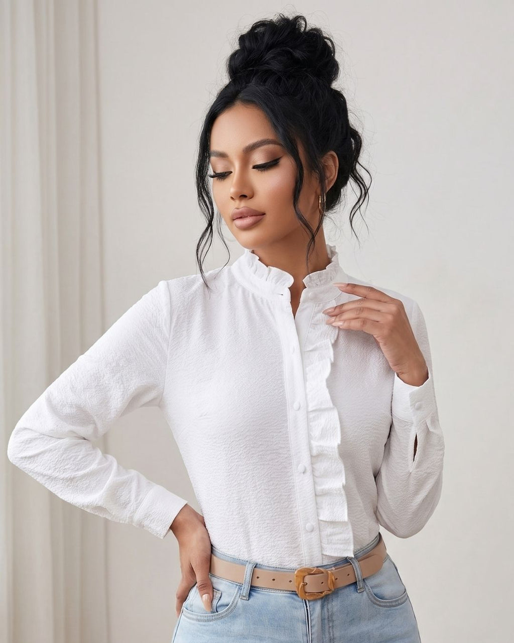 Camisa Feminina Com Babados Frontais E Manga Longa
