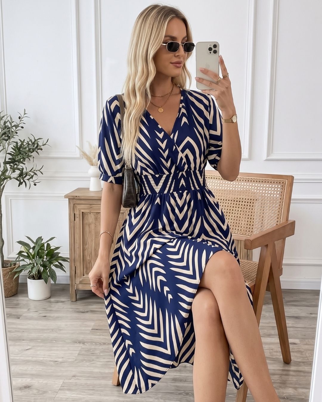Vestido Midi Estampado Transpassado Com Cintura Marcada