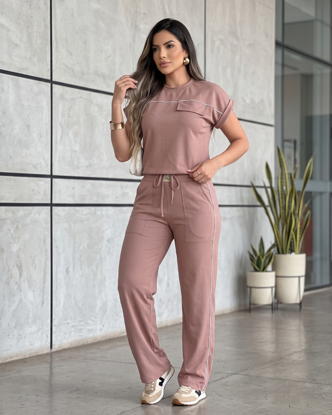 Conjunto Blusa Manga Curta E Calça Reta Com Bolsos Casual
