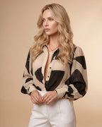 Camisa Feminina Estampada Abstrata Com Modelagem Solta