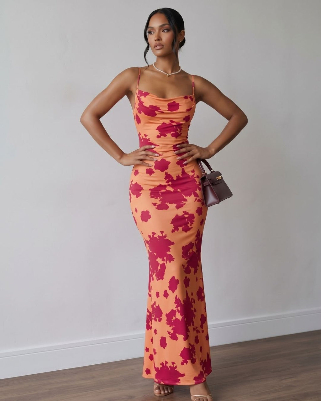 Vestido Longo Justo Floral Com Amarração Nas Costas