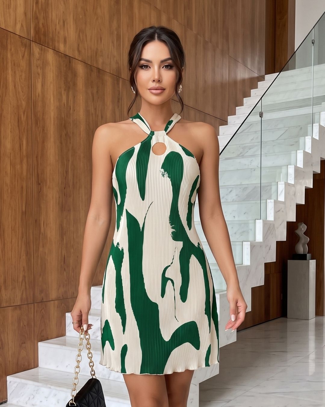 Vestido Curto Frente Única Plissado Com Estampa Abstrata