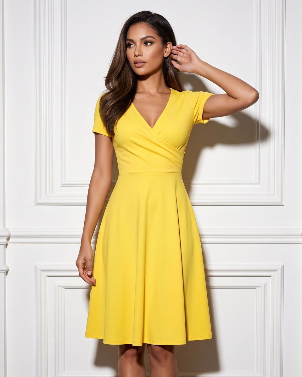 Vestido Midi Evasê Com Decote Transpassado E Manga Curta
