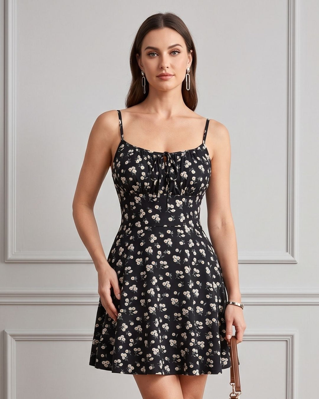 Vestido Curto Evasê Alça Fina Franzido Com Amarração Floral