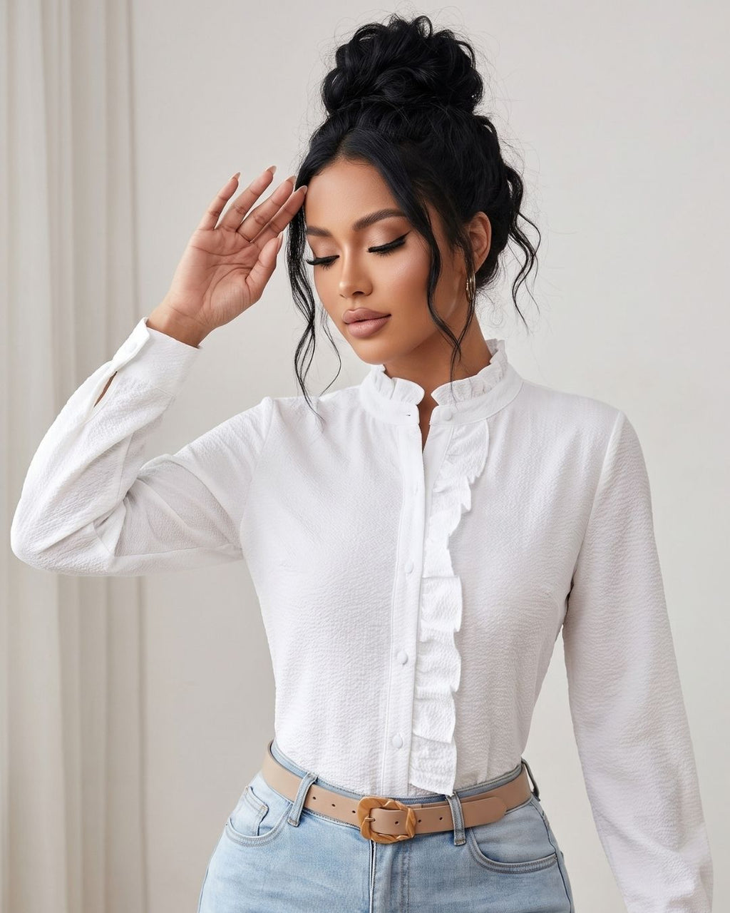 Camisa Feminina Com Babados Frontais E Manga Longa