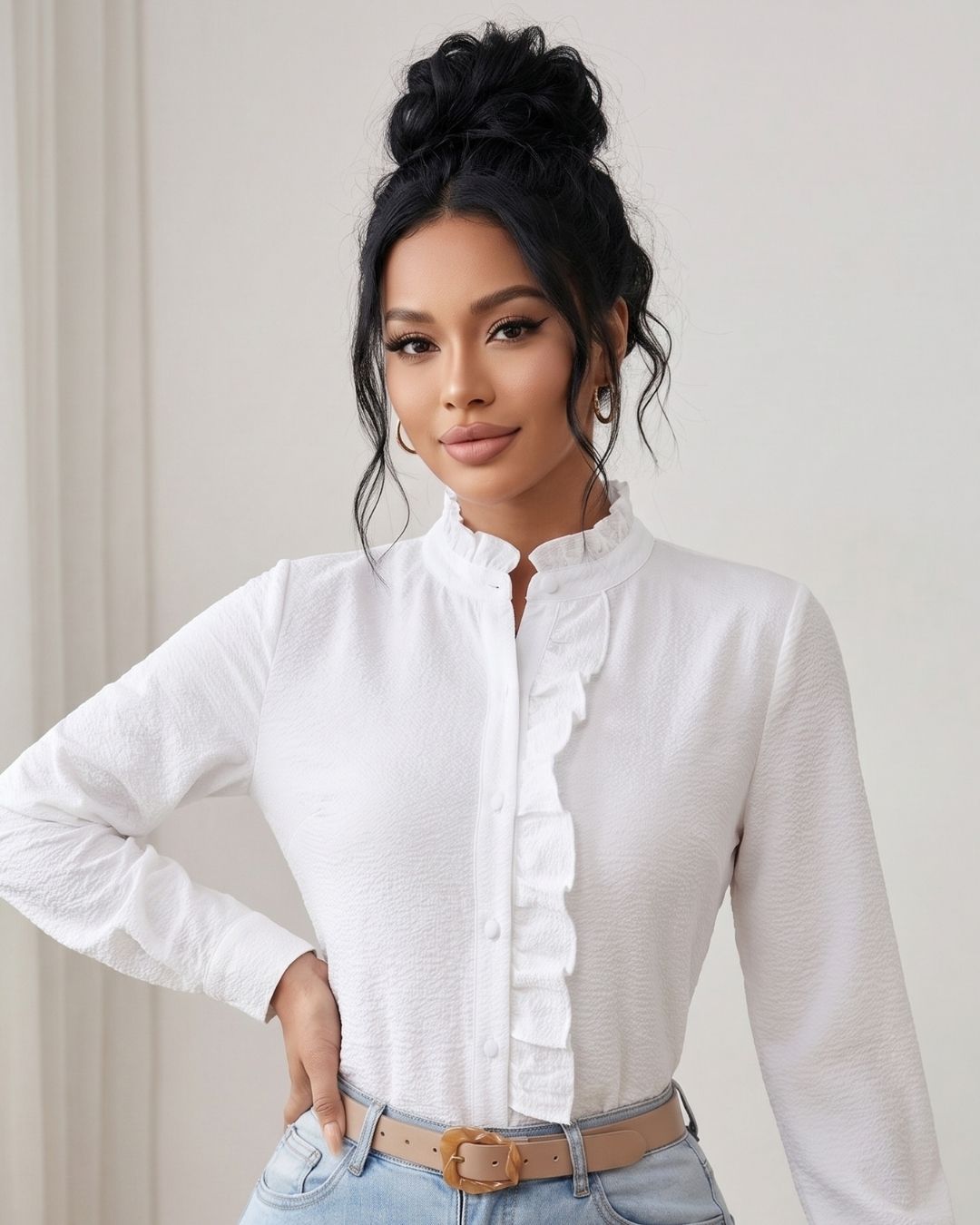 Camisa Feminina Com Babados Frontais E Manga Longa