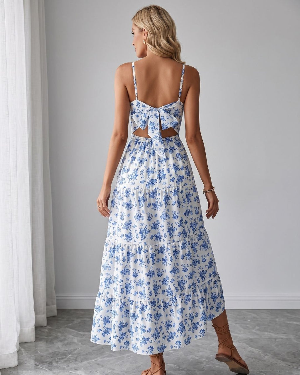 Vestido Longo Evasê Alça Fina Com Laço Nas Costas Floral