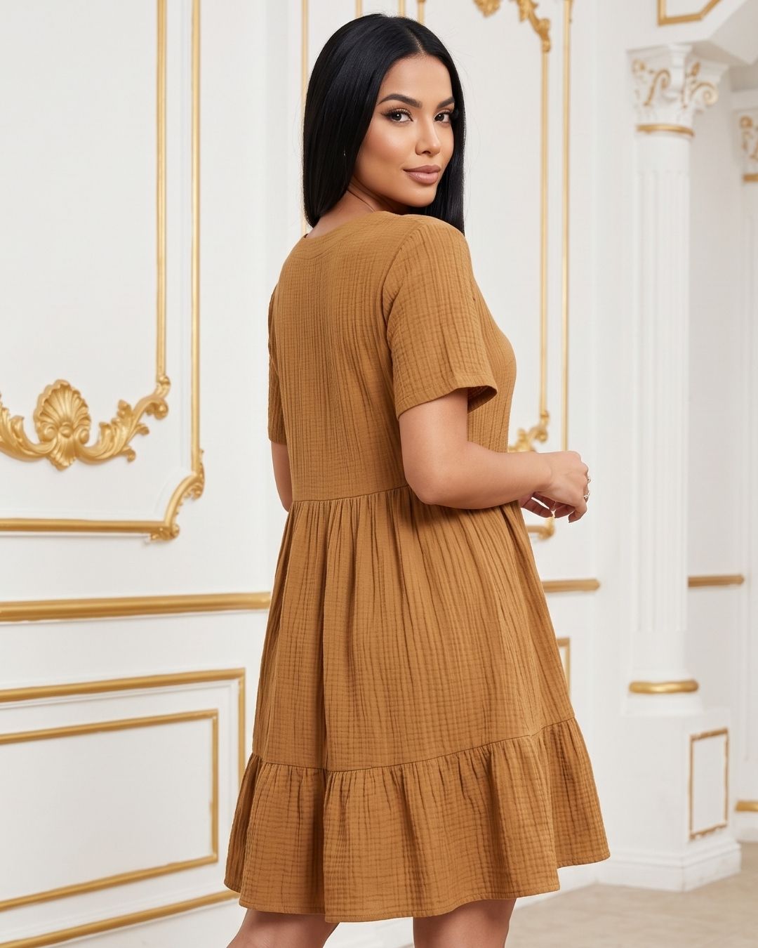 Vestido Curto Soltinho Com Decote V E Babado Na Barra