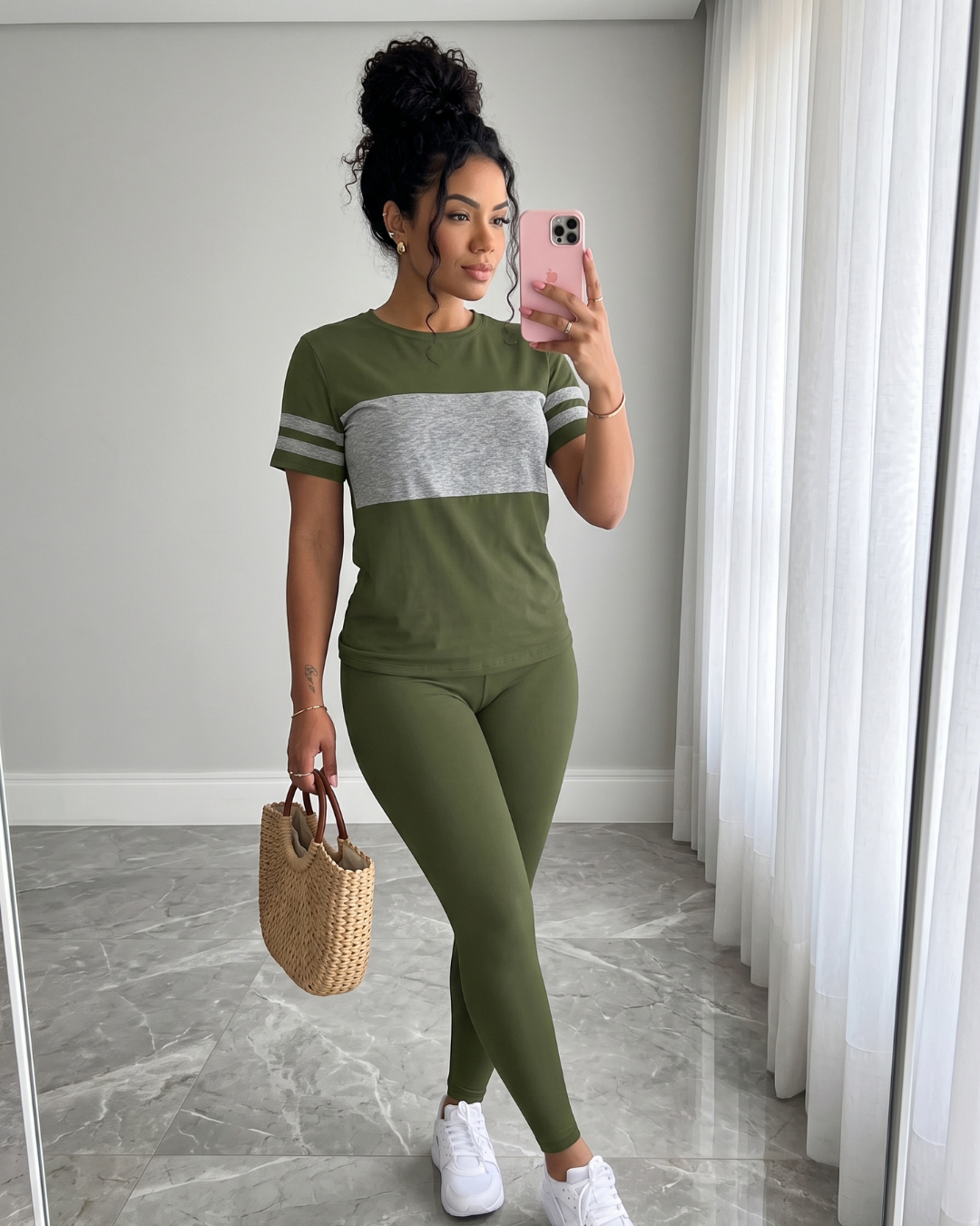 Conjunto Feminino Casual Com Camiseta E Calça Legging