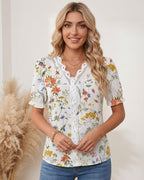 Blusa Feminina Floral Com Renda No Decote E Manga Curta