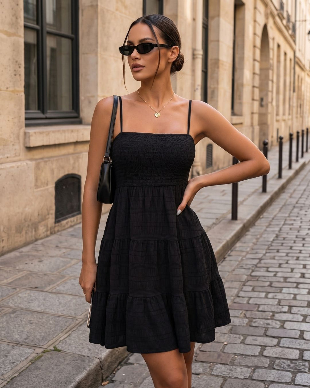 Vestido Curto Evasê Alça Fina Com Lastex E Babados Casual
