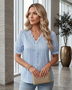 Blusa Feminina Plissada Com Renda E Manga Bufante
