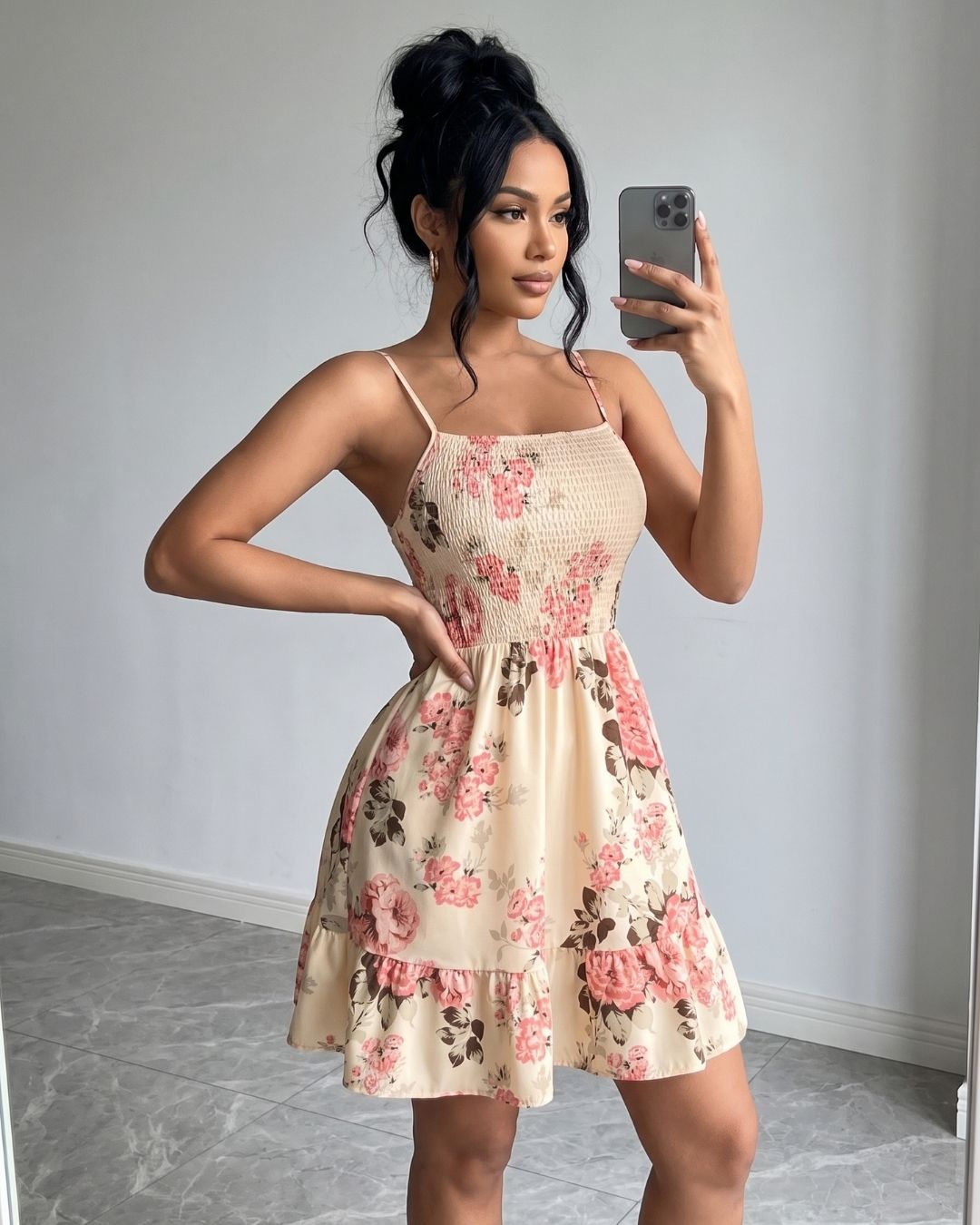 Vestido Curto Evasê Alça Fina Com Lastex E Estampa Floral