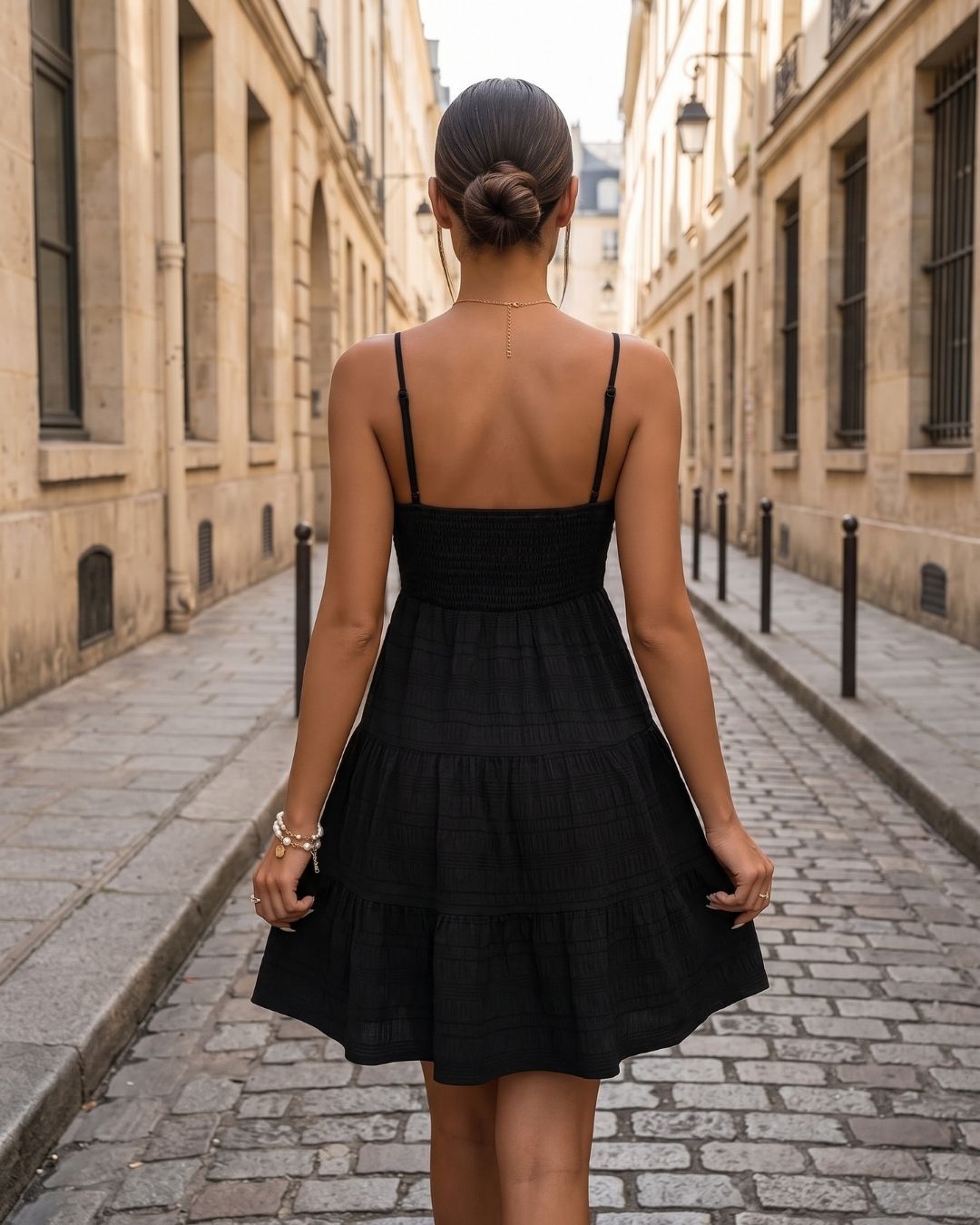 Vestido Curto Evasê Alça Fina Com Lastex E Babados Casual