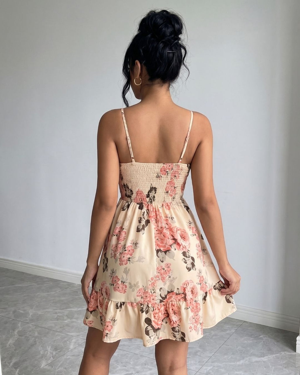 Vestido Curto Evasê Alça Fina Com Lastex E Estampa Floral