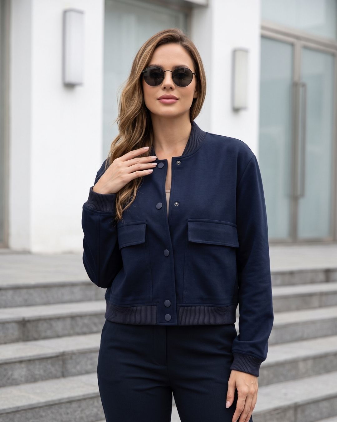 Jaqueta Bomber Cropped Com Bolsos Frontais Utilitária