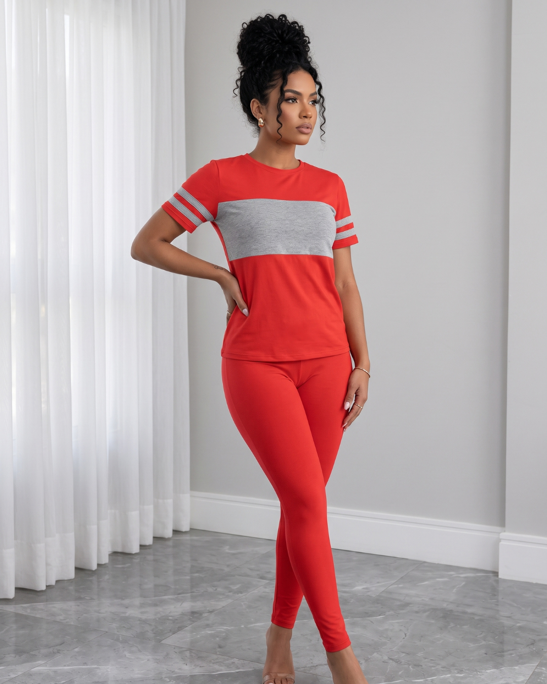 Conjunto Feminino Casual Com Camiseta E Calça Legging